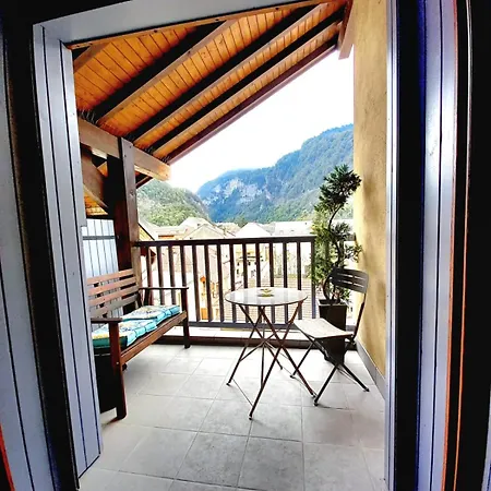 Yellow Home-by So'serenityhome-balcon Vue Montagne-mezzanine Cluses