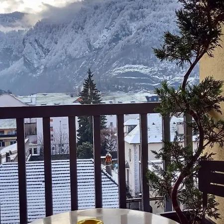 Yellow Home-by So'serenityhome-balcon Vue Montagne-mezzanine Cluses